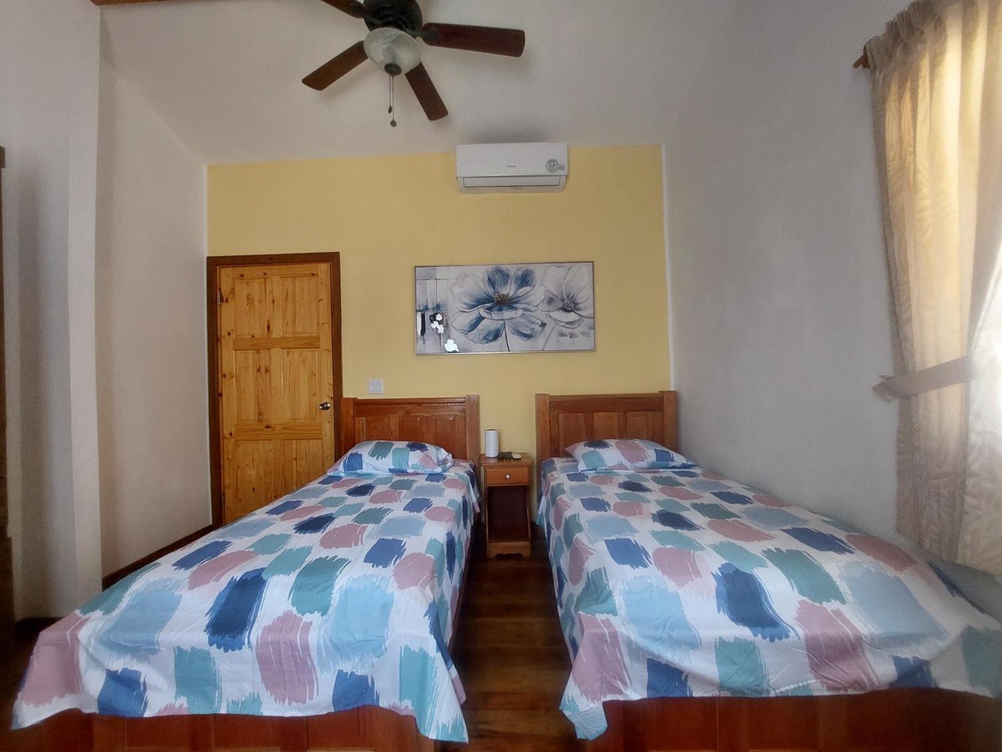 Faro Del Colibri Hotel Carenero Bilik gambar